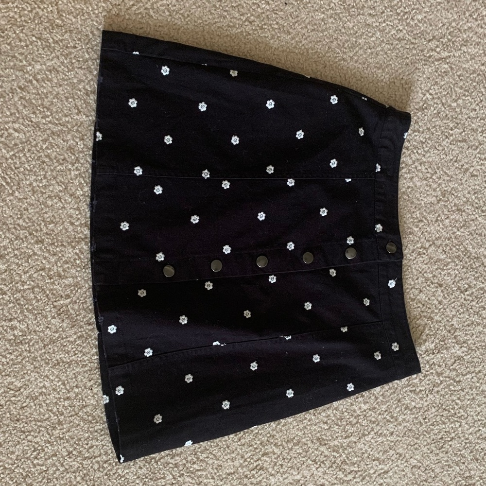 Women’s Skirt NEW